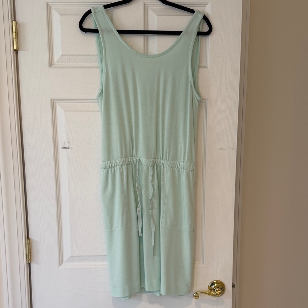 Lou & Grey Light Green Sleeveless Dress